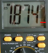 Lors du contrôle de l'adaptateur du transformateur pour l'enroulement primaire, la résistance s'est avérée être de 1,8 kΩ, ce qui indique que l'enroulement primaire est opérationnel